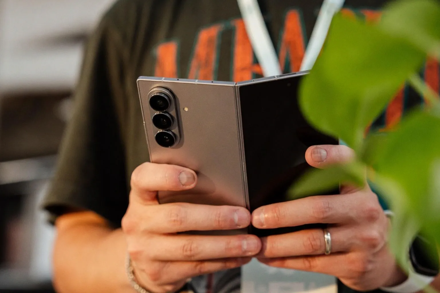 Новости технологий 26/6: Samsung Galaxy Z Fold 8 и обновления от Microsoft, YouTube Shorts