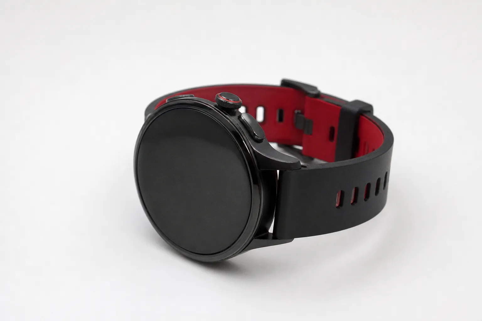 Премиальные умные часы Motorola Watch Ultra бросают вызов гигантам индустрии