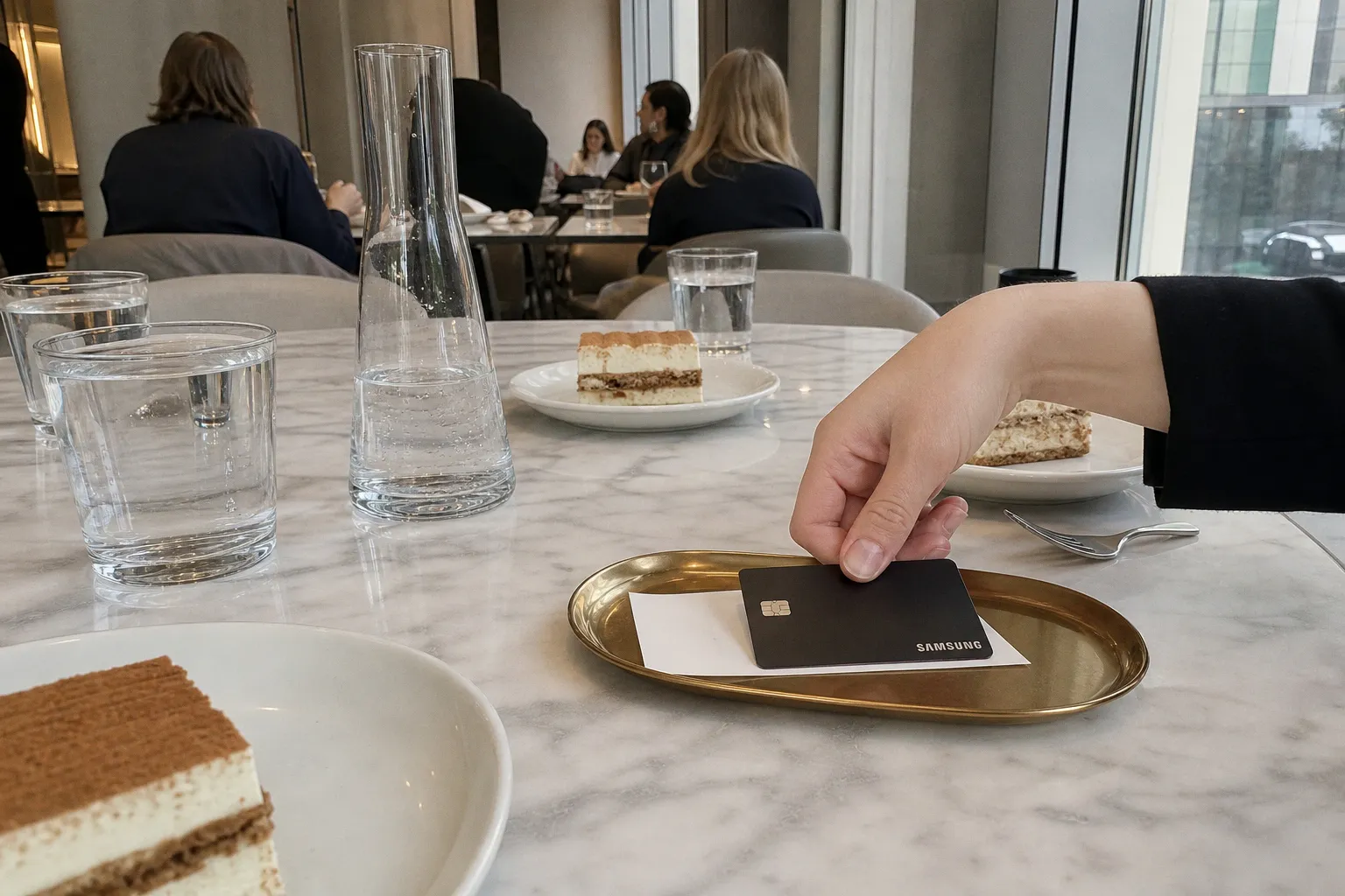 Samsung выпускает кредитную карту Galaxy Card: стоит ли игра свеч для фанатов бренда